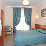 Tramonto 4* 罗迪-加尔加尼科