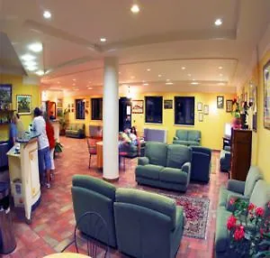 酒店 特拉蒙托公寓式酒店 4*